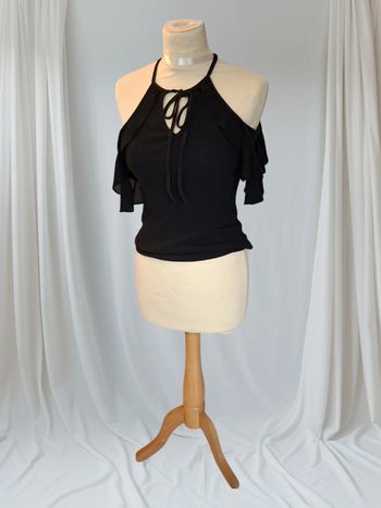 Haut épaule dénudé