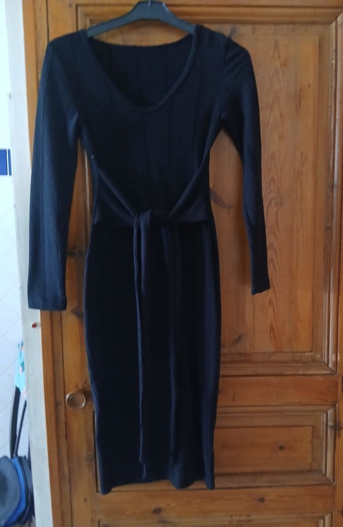 Robe noire - photo numéro 5