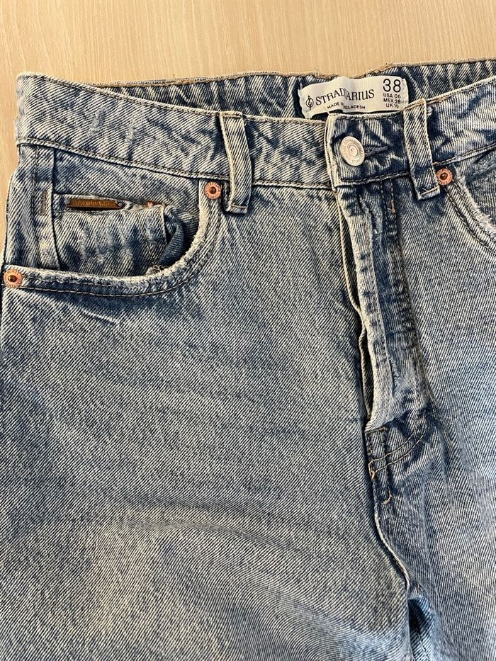 Jean mom stradivarius taille 38 - photo numéro 2