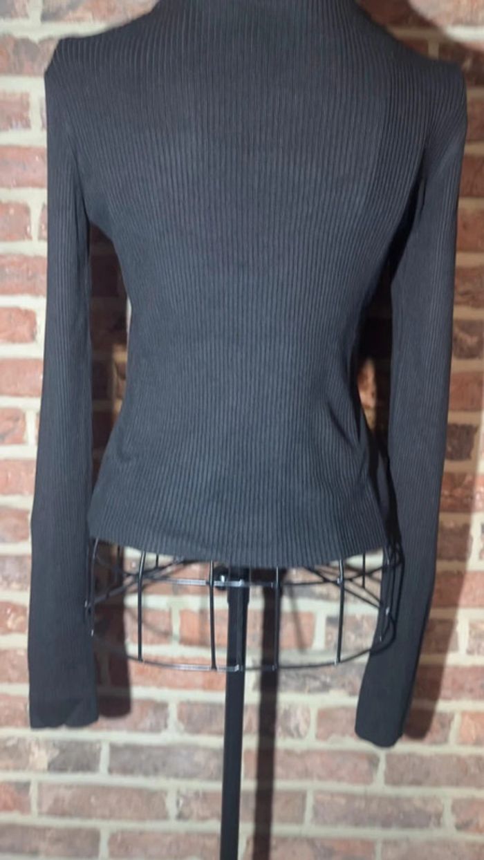 Haut noir ligné manches longues Pull and Bear Taille M / 38 - photo numéro 10