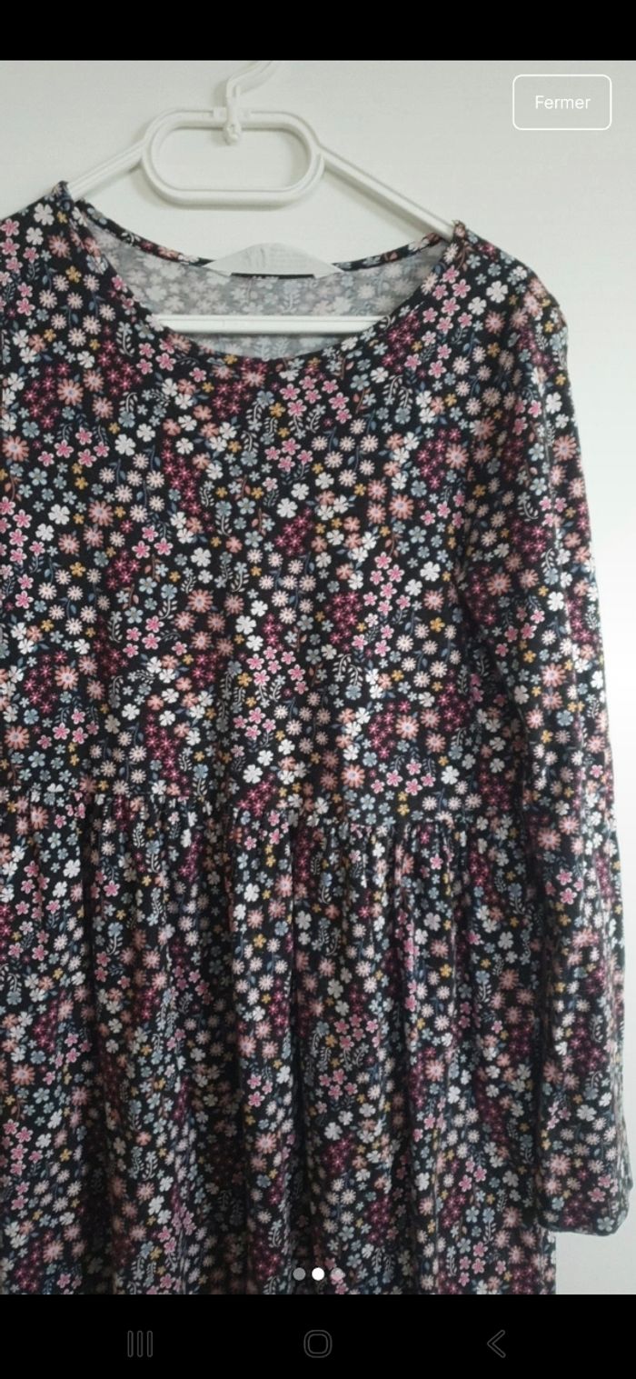 Robe 👗  8 ans - photo numéro 3