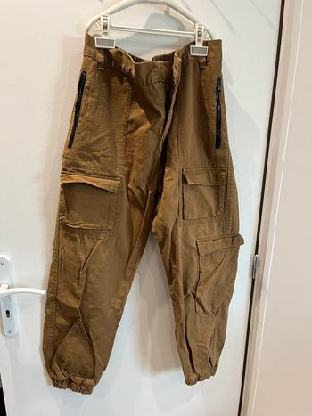 Pantalon marron bershka
