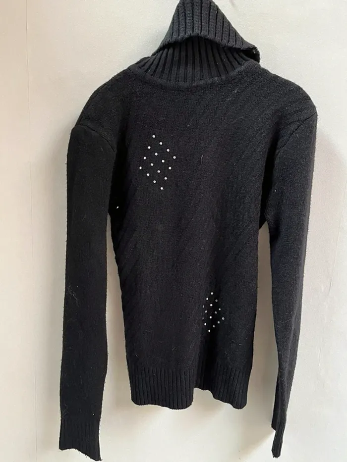Pull noir