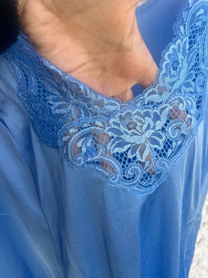 Dessous de robe - photo numéro 4