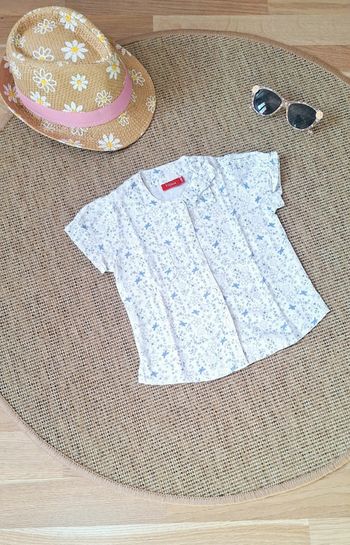 Joli chemisier fleuri fille en 12 mois