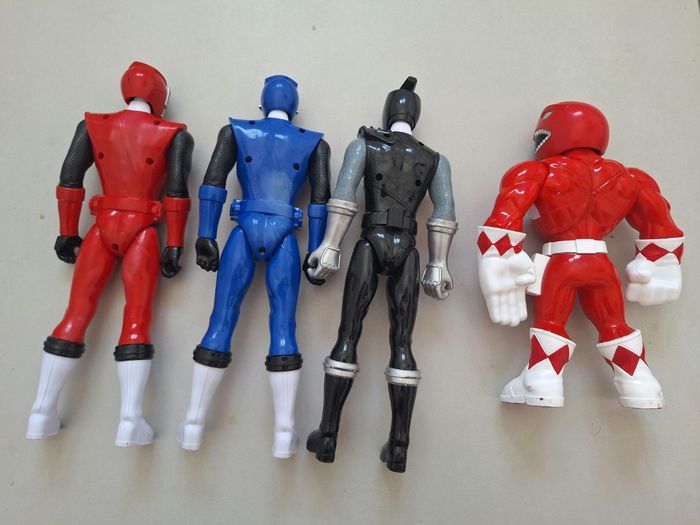 Lot 4 figurines power rangers - photo numéro 2