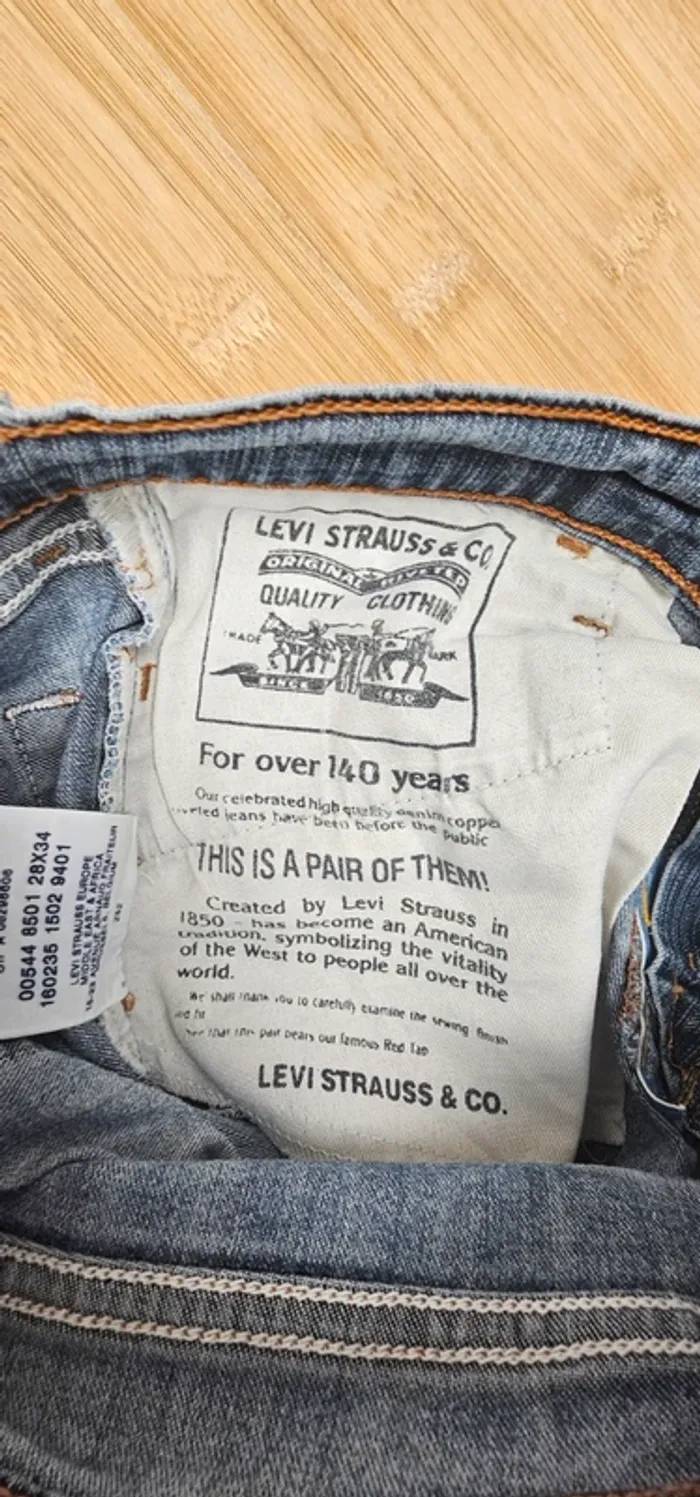 Levi's T:34/36 + 1 patch offert - photo numéro 6