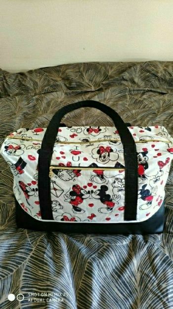 Sac à langer Georges taille 2 ou weekend neuf