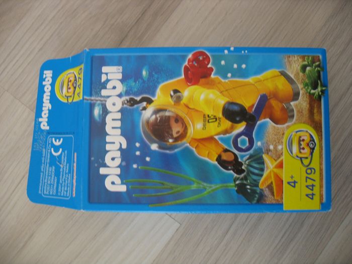 FIGURINE PLONGEUR SCAPHANDRIER "PLAYMOBIL" - Réf.4479 - n°97 - photo numéro 3