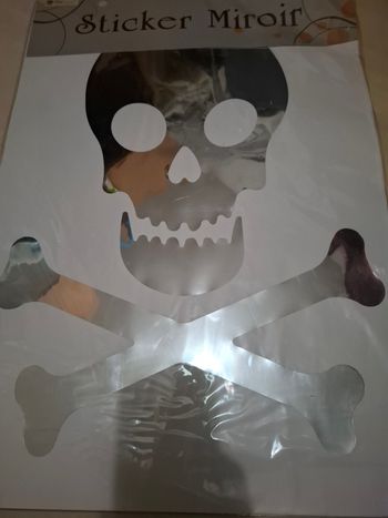 Sticker miroir tête de mort pirate