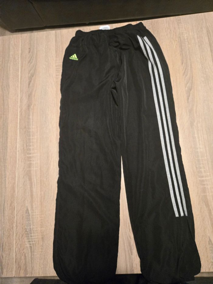 Pantalon jogging adidas 13 14 ans état impeccable - photo numéro 3