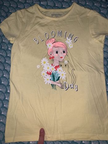 TEE shirt 8 ans
