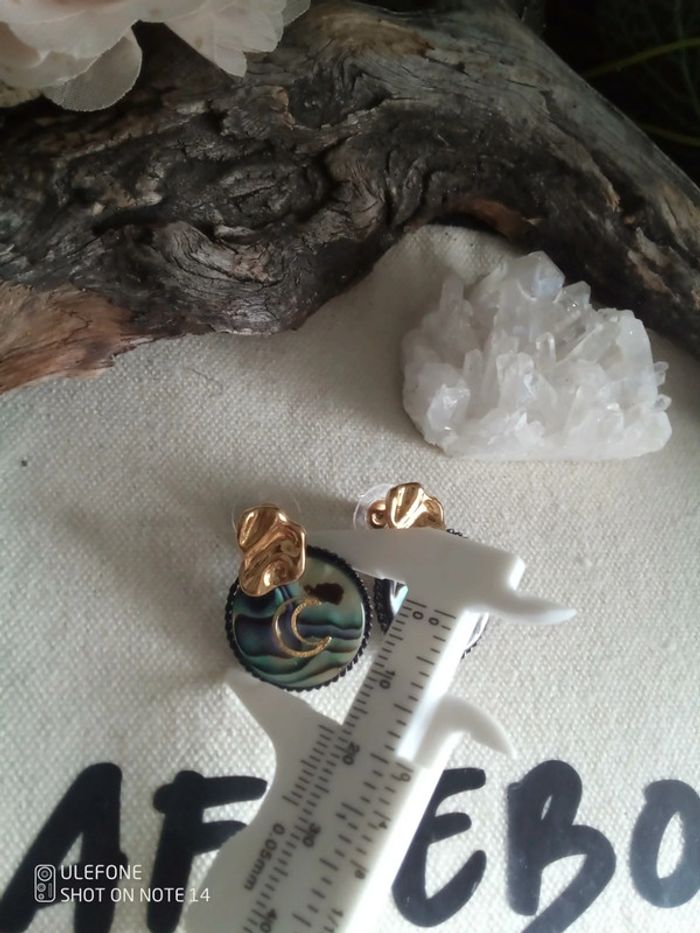 Boucles d'oreilles bohèmes astres ormeaux naturels - photo numéro 3