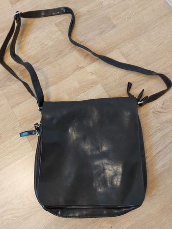 Sac marron en bandoulière