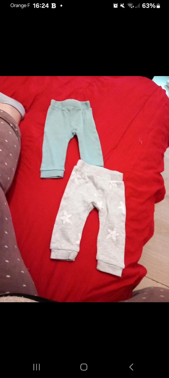 Lot pantalon taille 1 mois