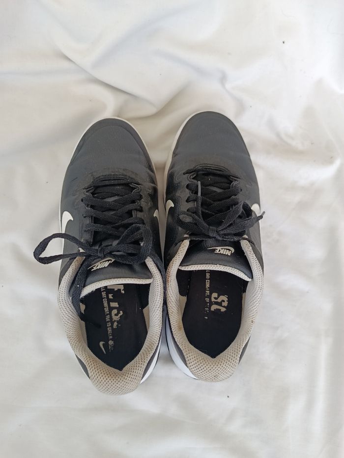 Chaussures de golf mixte 38.5 noir et blanches Nike à crampons - photo numéro 4
