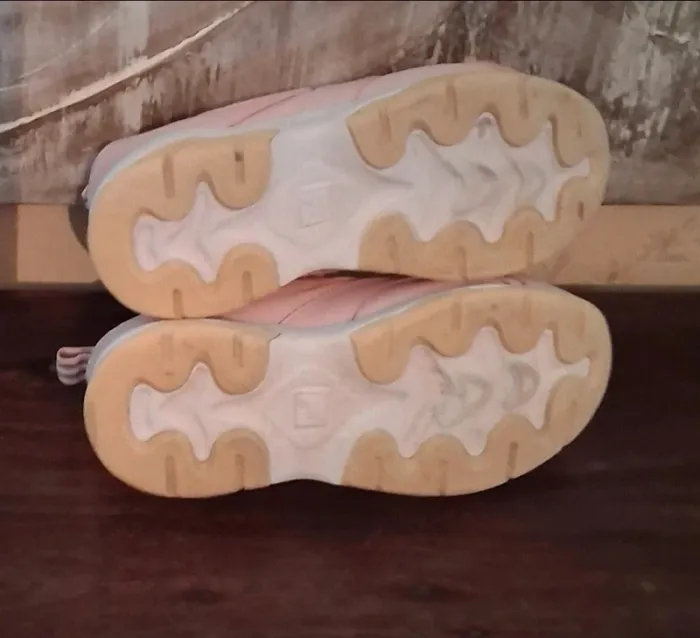 Baskets Fila taille 33 - photo numéro 6