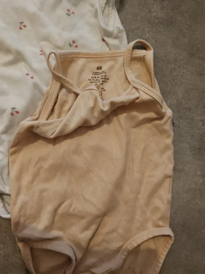 Lot de 3 bodies à bretelles 92cm H&M - photo numéro 3