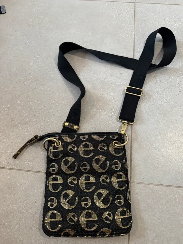 Sac à bandoulière noir et doré escensio, très bon état, 19*22cm - photo numéro 2