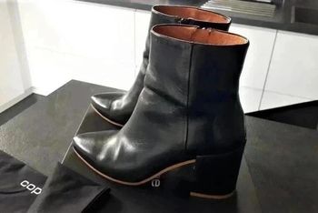 100 € Herault Cop copine bottines en cuir taille 40