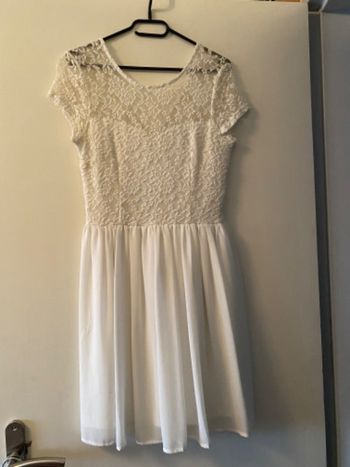 Magnifique robe Only Taille 38