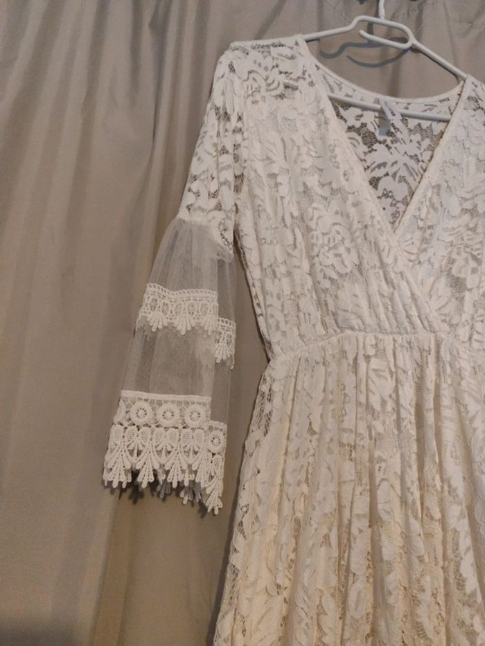 Haut manche mi longue a dentelle blanche - photo numéro 2