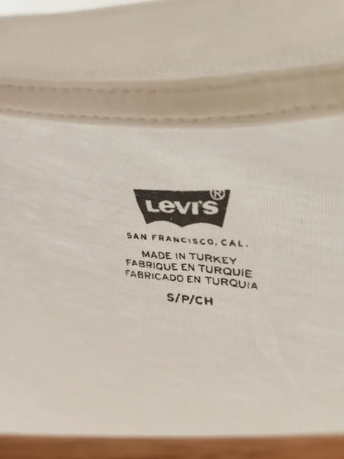 Tee shirt levis S - photo numéro 3