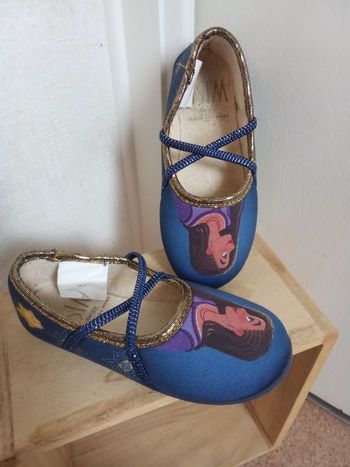 Chaussons fille à enfiler Disney pokaountas taille 27