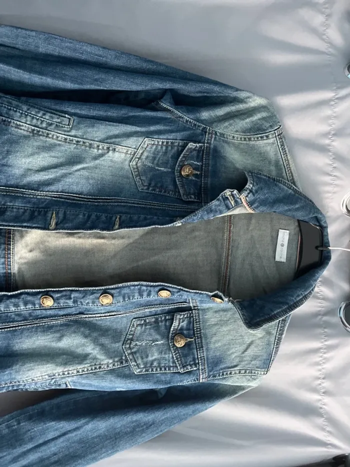 Veste, cache-cache - photo numéro 2