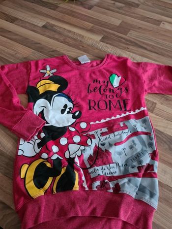 Sweet disney store minie  à Rome 7 8 ans