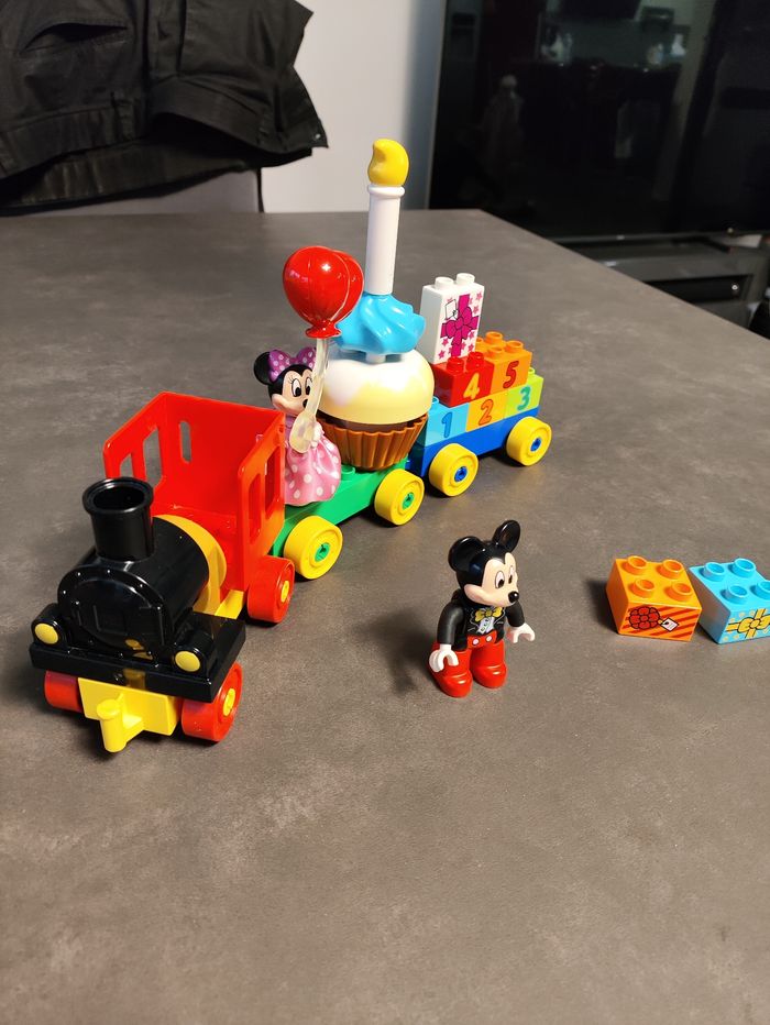 Lego Duplo 10597 – La Parade d’anniversaire de Mickey et Minnie