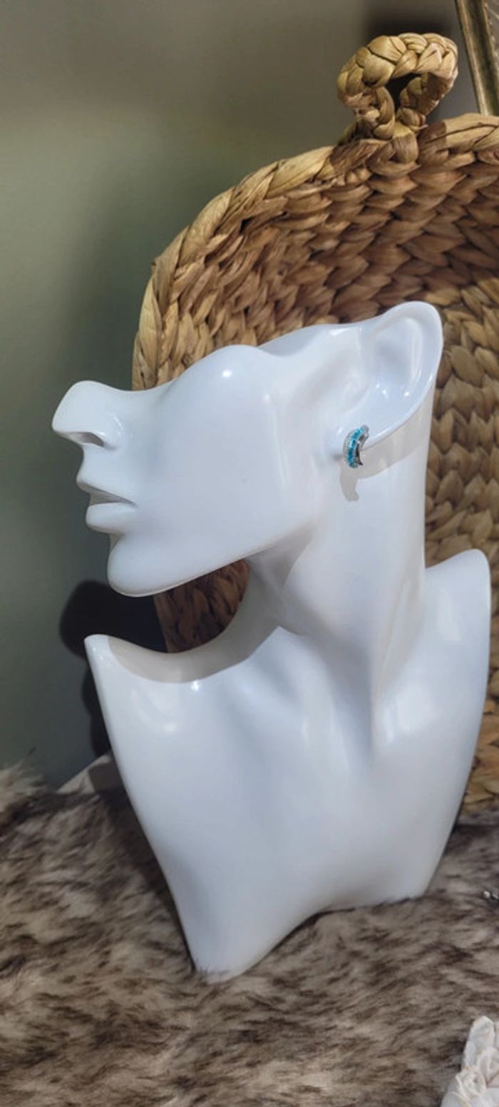 Jolie petite créole turquoise et argenté