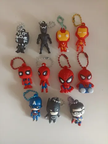 Lot 11 porte clé marvel