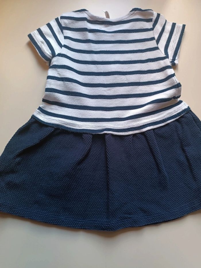 Robe. - photo numéro 2