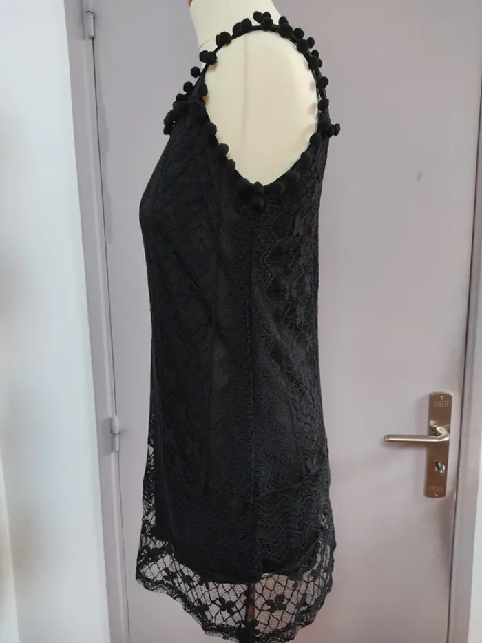 Robe courte noire dentelle pompons Vintage M TBE - photo numéro 6