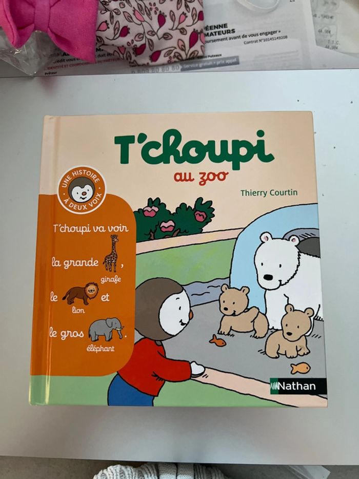 Livre « t’choupi au zoo »