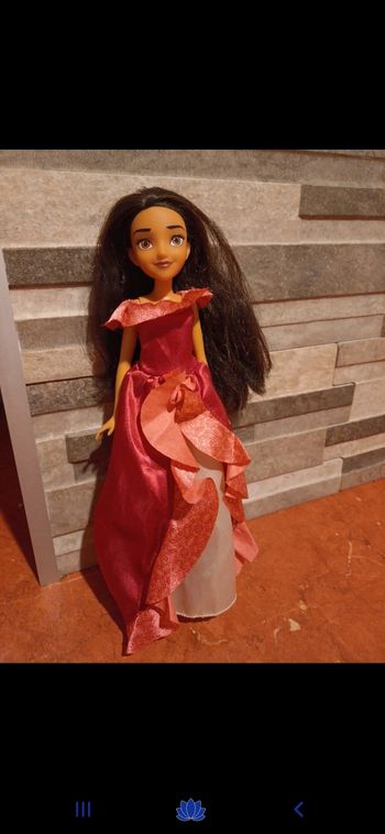 Poupée Elena d Avalor