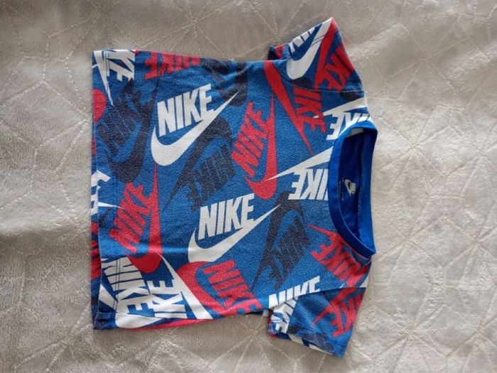 Teeshirt bébé nike 24 mois