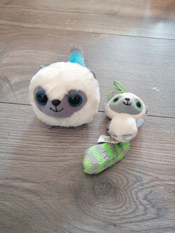 Lot de peluches lemurien