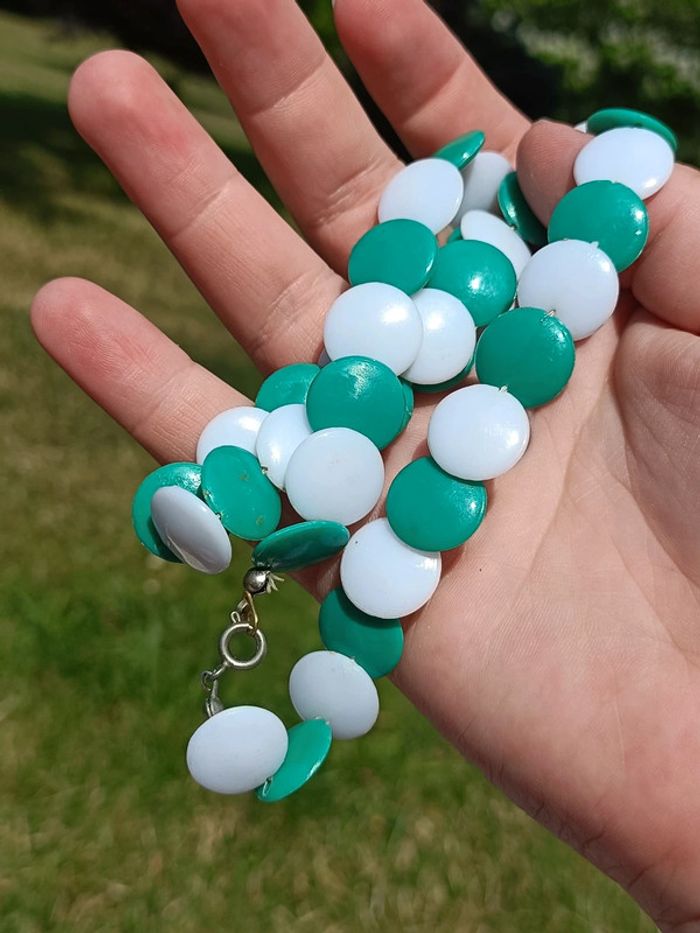 Collier vintage en plastique - photo numéro 4