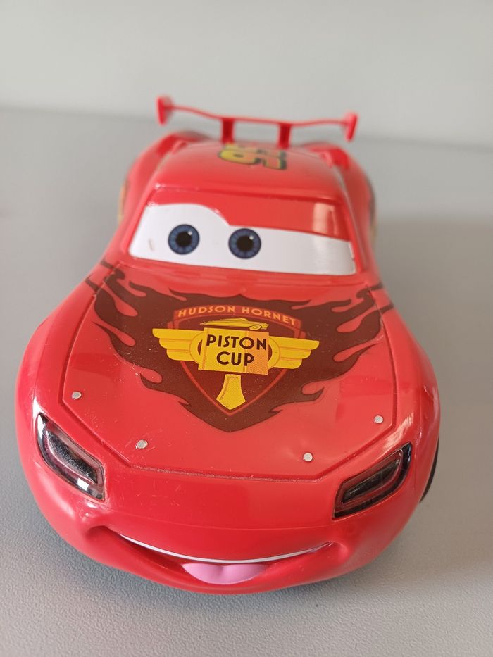 Voiture Flash Mc Queen,  Disney - photo numéro 8