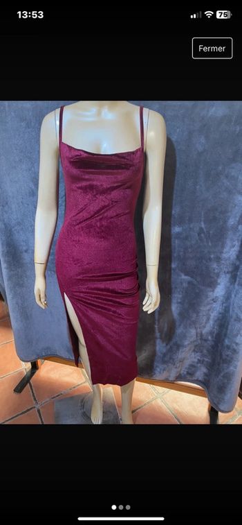 Robe bordeaux à bretelles avec fente sur côté taille S