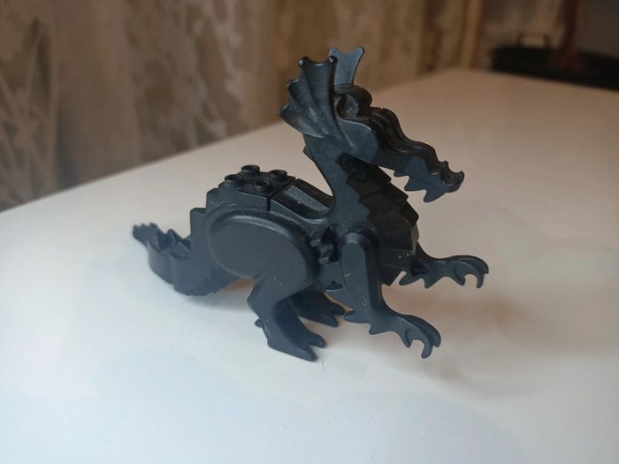 Personnage minifigurine LEGO dragon noir sans aile - photo numéro 3