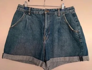 Short en jean mom