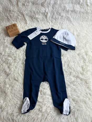 Pyjama et bonnet Timberland taille 18 mois