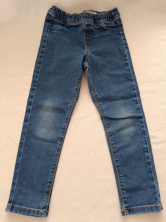 🌸 Deux jeans - Taille 6 ans 🌸 - photo numéro 2