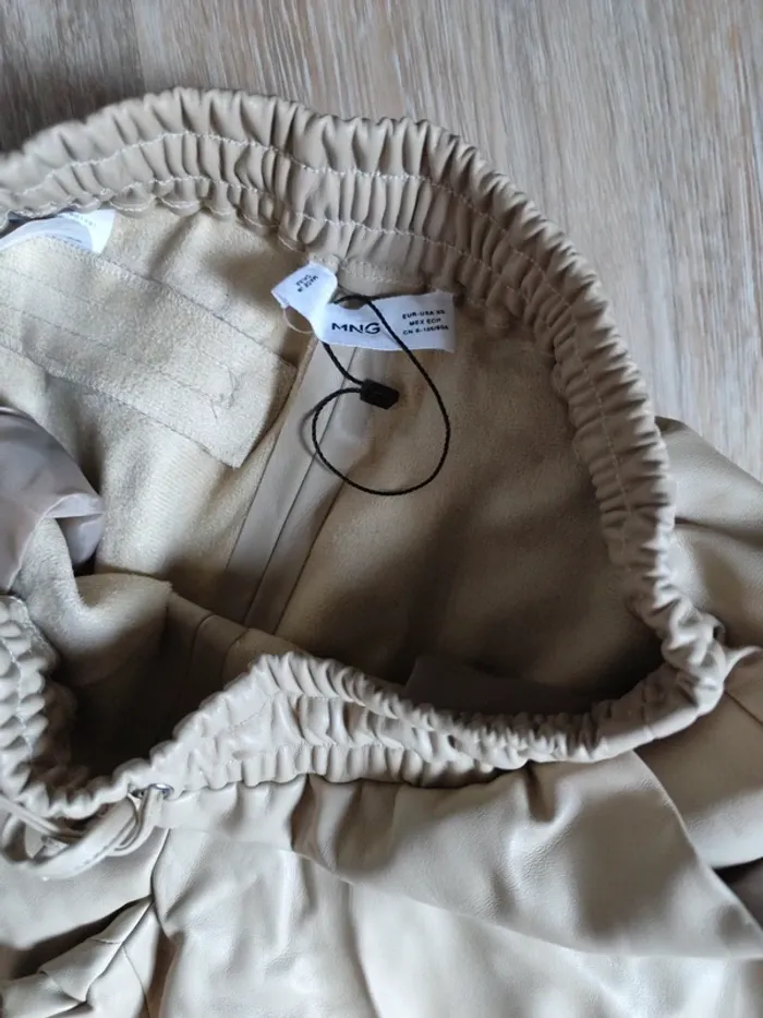 Pantalon jogging simili cuir Mango beige XS - photo numéro 3