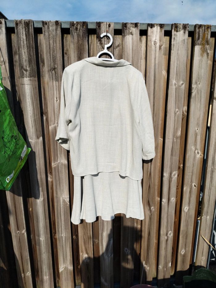 Tailleur neuf - photo numéro 2