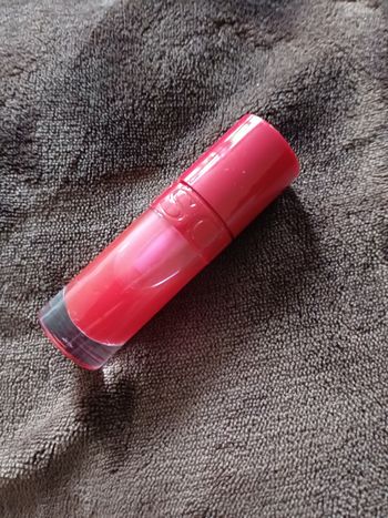 Huile à lèvres iconic red de Clarins