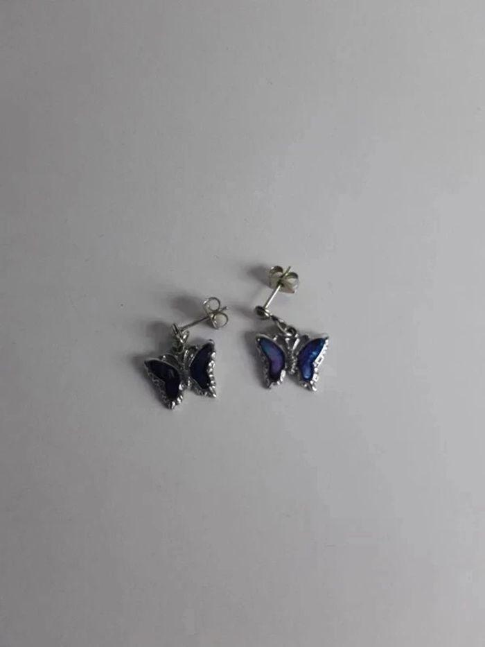 Boucle d'oreille papillon bleu violet fantaisie - photo numéro 2